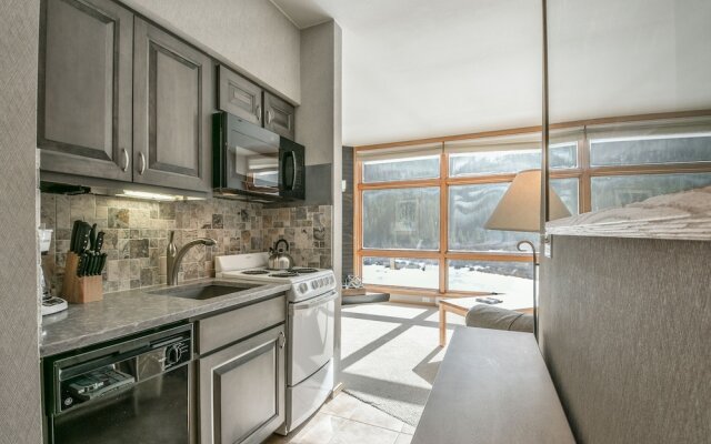 River Bank Lodge 2915