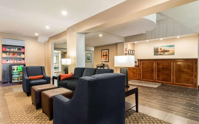 Comfort Suites
