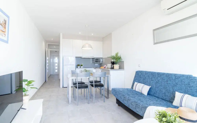 Beachfront Apartment in Empuriabrava