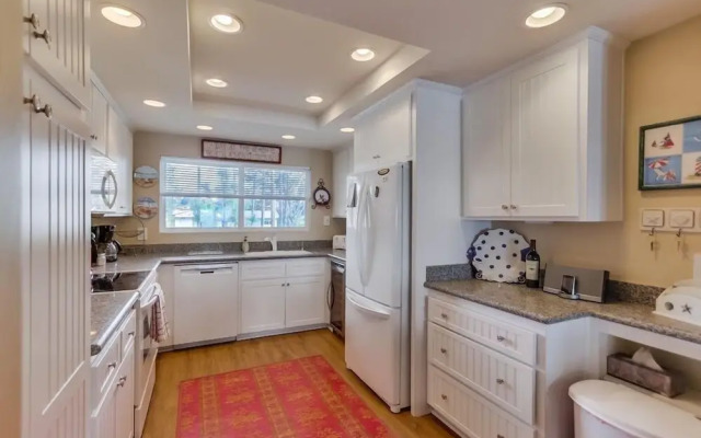 Work-Friendly Oceanfront Condo with Pool and Spa Access SURF25 by RedAwning