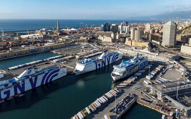 Pleasant 2BR flat next to Genoa Port
