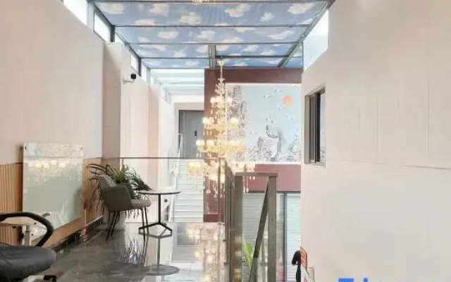 Meiyi Apartment（(Caohejing Xingzhong Road Subway Station)）