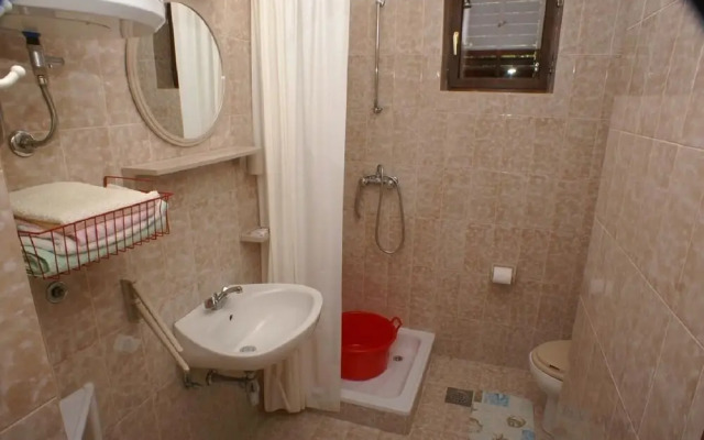 Niko - 50 m From Pebble Beach - A4