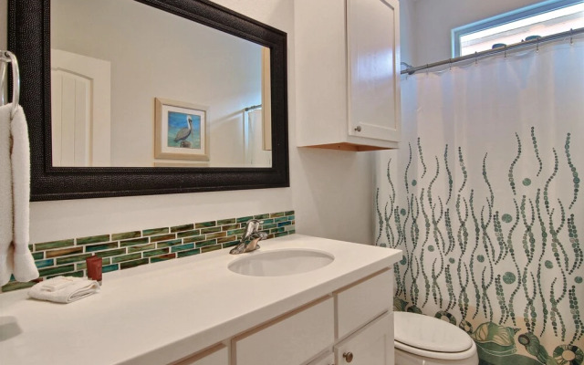 Purple Pelican - 4 Br home