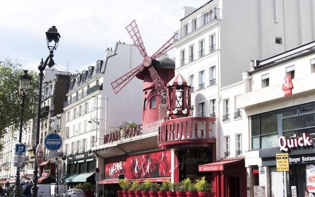 Classic Studio in Montmartre