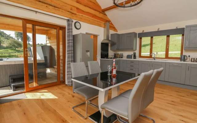 Ploony Hill Cabin