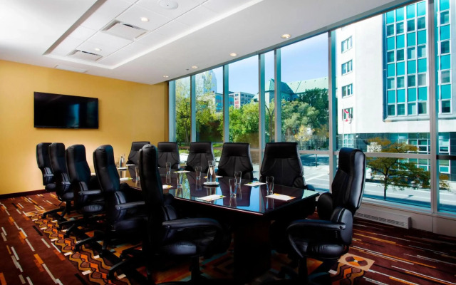 Courtyard by Marriott Montreal Downtown