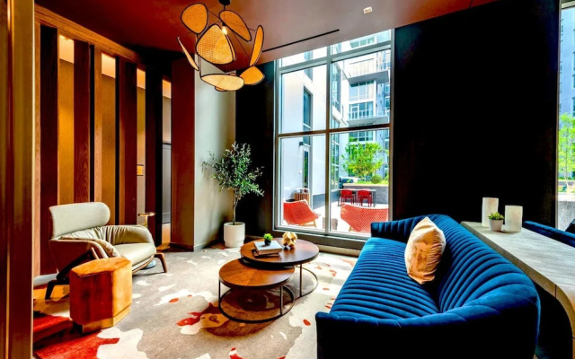 Prime Metro Proximity Condo at Clarendon