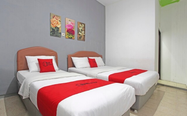 RedDoorz @ Soekarno Hatta 2
