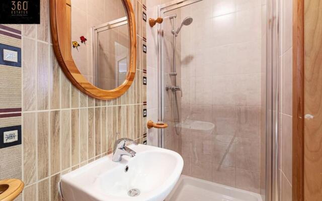 Beautiful designed seaside APT in Sliema Hotspot by 360 Estates