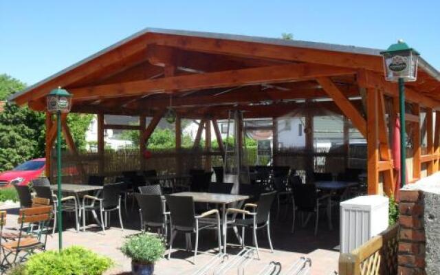 Hotel Pension & Restaurant Zur Mole