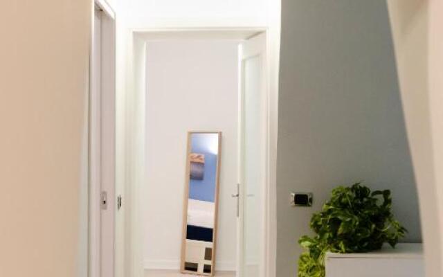 Partenope House Mare