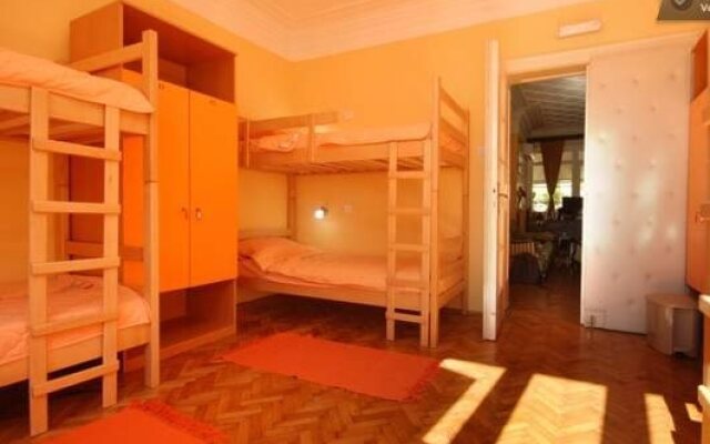 Hostel Le jardin