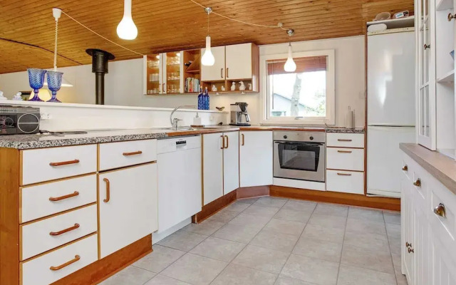 6 Person Holiday Home in Dannemare