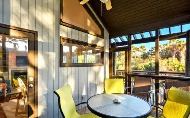 4585 Parkside Villa