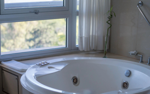 Maran Suites & Towers - Hotel & Spa