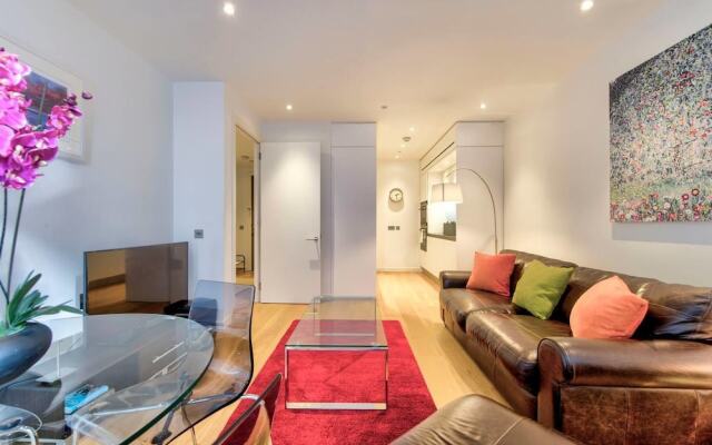 Iconic Quartermile Apartment: Heart of the Old Town