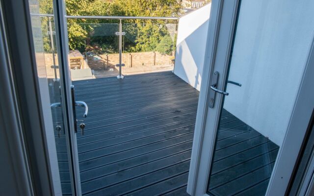 Newmarket Road Apartments (Peymans)