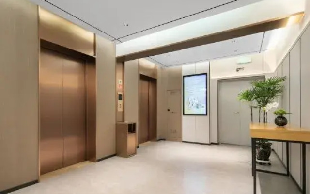 Home Inn (Wuhan Station Happy Valley)