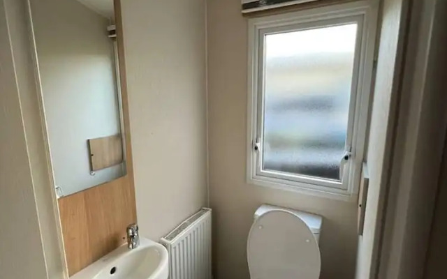 Stunning 8 Berth Caravan in Poole