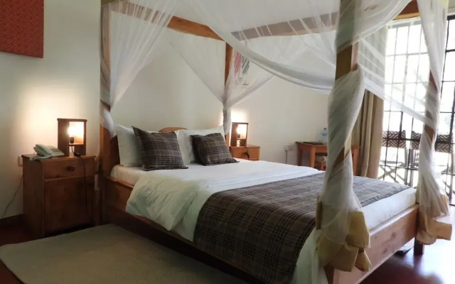 Bougainvillea Safari Lodge