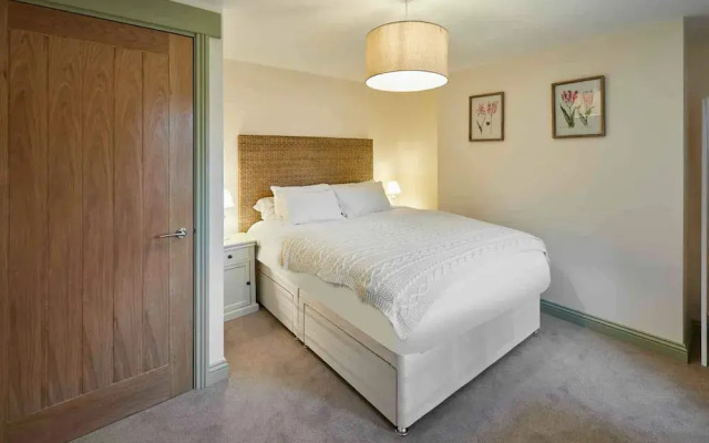 Host Stay The Garden Flat