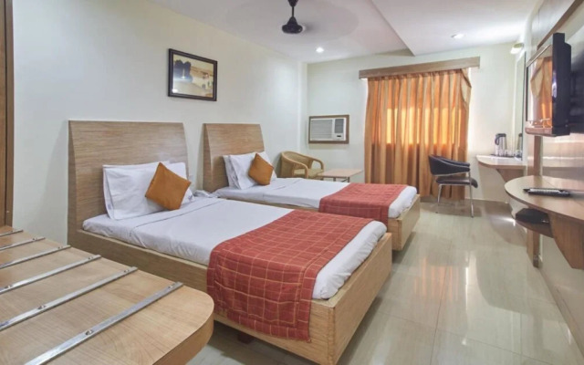 Hotel Pratap Plaza