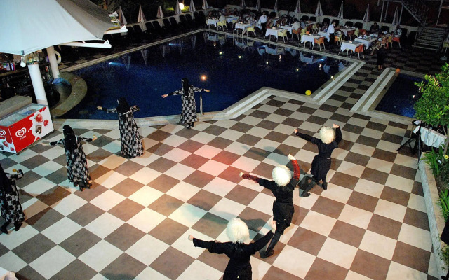 Grand Okan Hotel