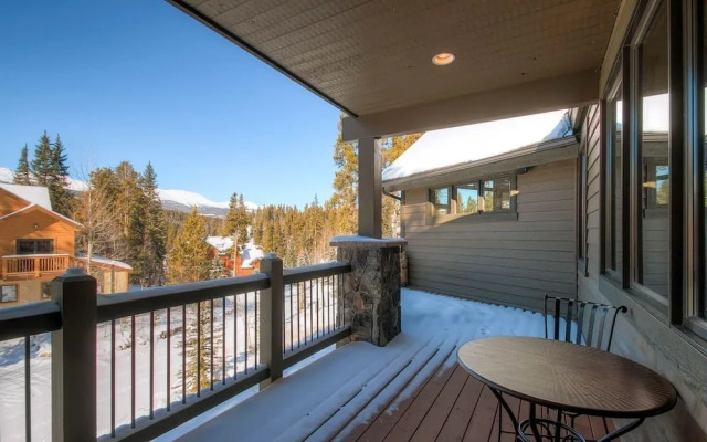 Riverwood 4 Bedroom Home by RedAwning