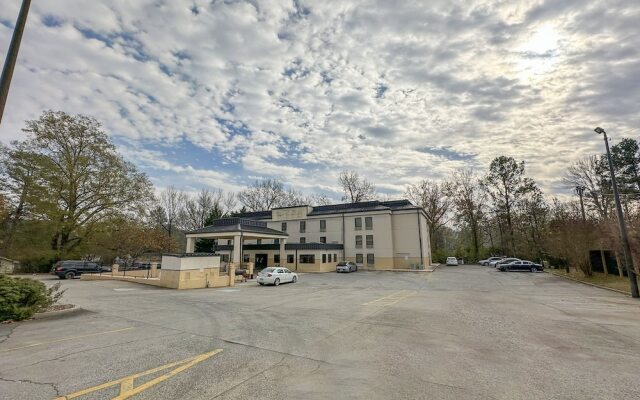 OYO Hotel Rome West GA