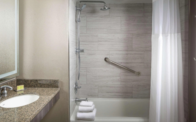 DoubleTree by Hilton Dallas Near the Galleria