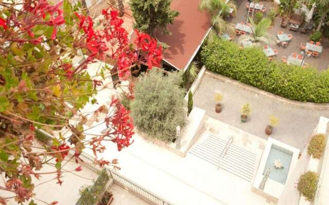 Legacy Hotel