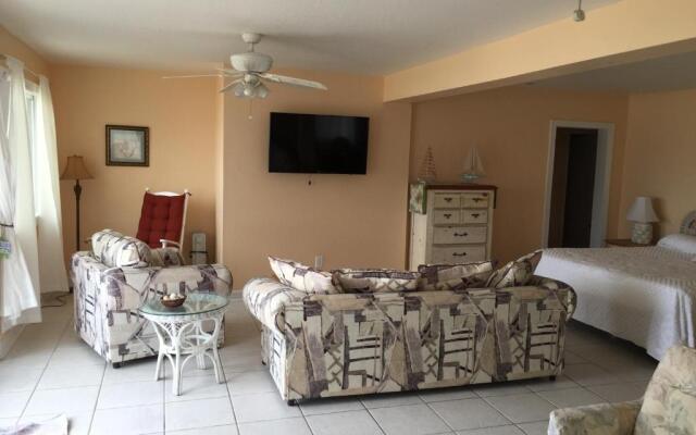 Sea Scape Oceanfront Motel