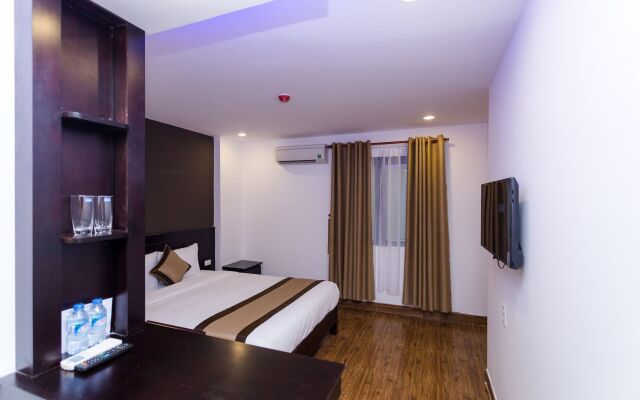 Blue Ocean Beachside Hotel Danang