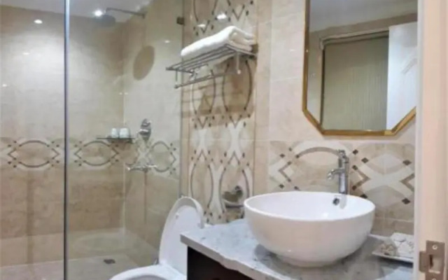 Golden Tree Hotel & Apartment By Zuzu