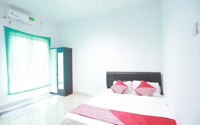 OYO 93131 Mamapapahouse