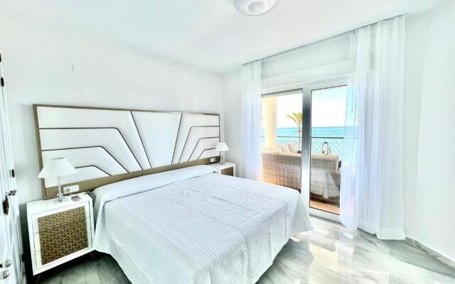 MI CAPRICHO 170 Beachfront Apartment