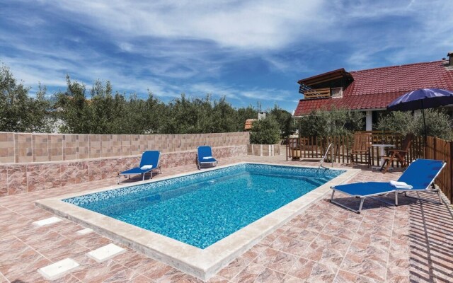 Nice Home in Valtura With Wifi and 2 Bedrooms