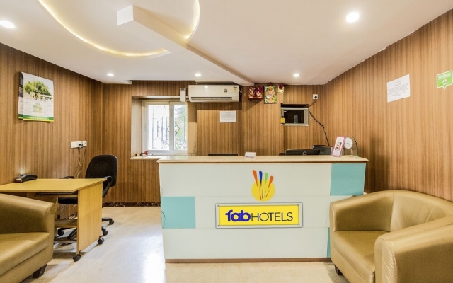 Fabhotel Hiland Suites
