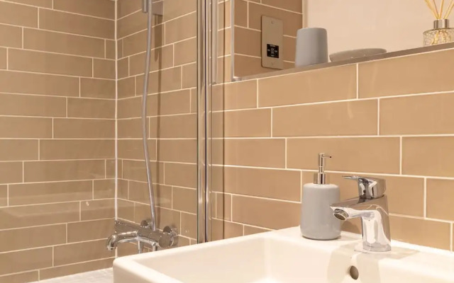 Luxurious Apartment -nec BHX Solihull