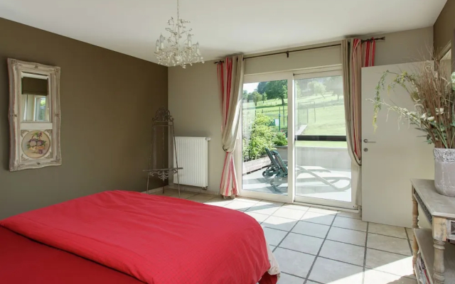 Pretty Cottage in Rendeux With Terrace, Garden and Barbecue - фото 5