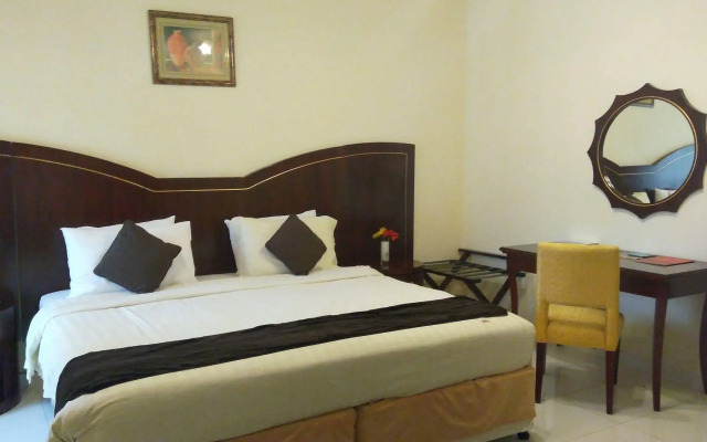 Royal Crown Hotel & Suites