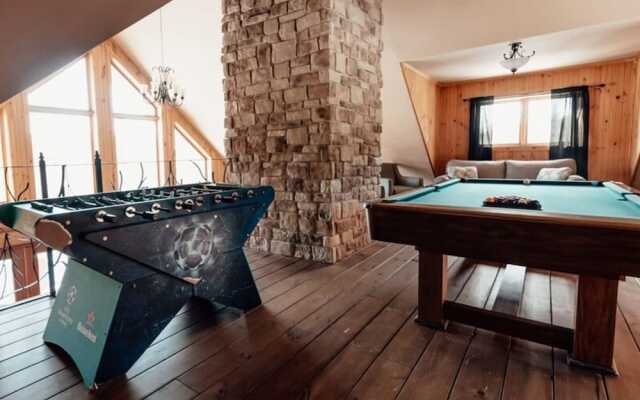 Le St-c me- Spa-piscine- Billard - Ski Val St-c me