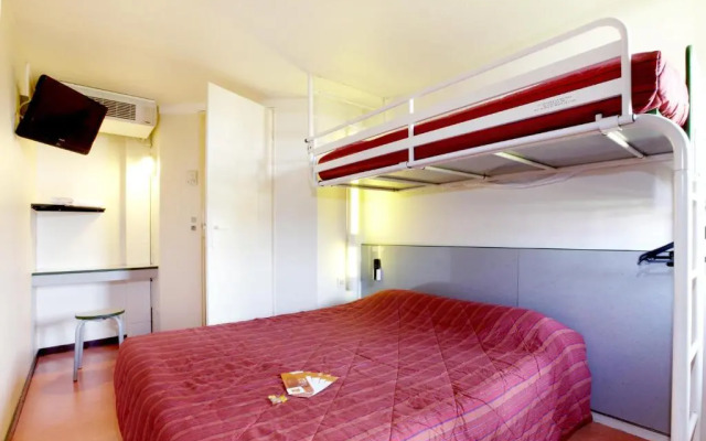 Premiere Classe Niort Est - La Crèche