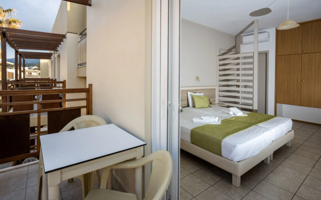 Ilian Beach & Apartments