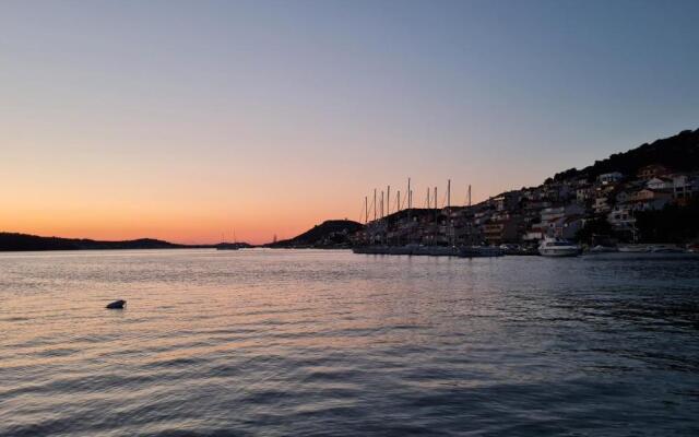 Mobilhome NaMore C4, Tisno