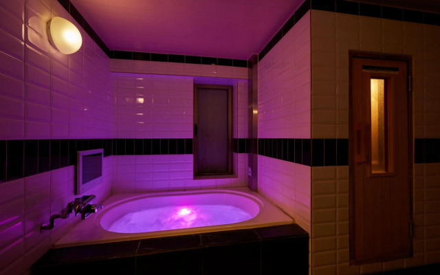 Hotel Love