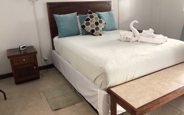 Parham Plaza Hotel