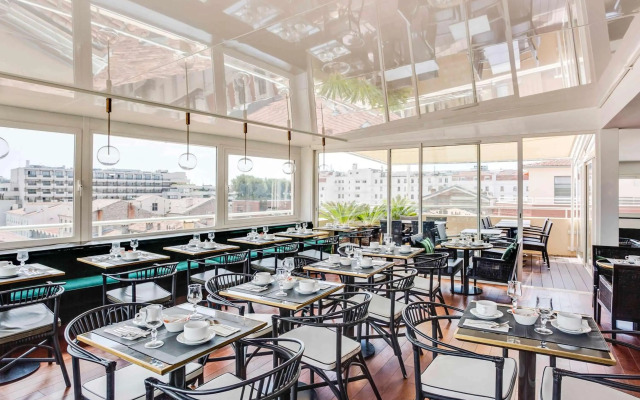 Hôtel Cannes Centre Univers