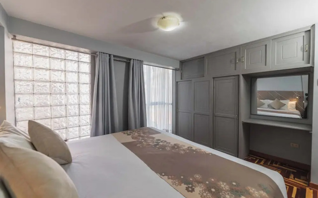 San Pedro Apartments